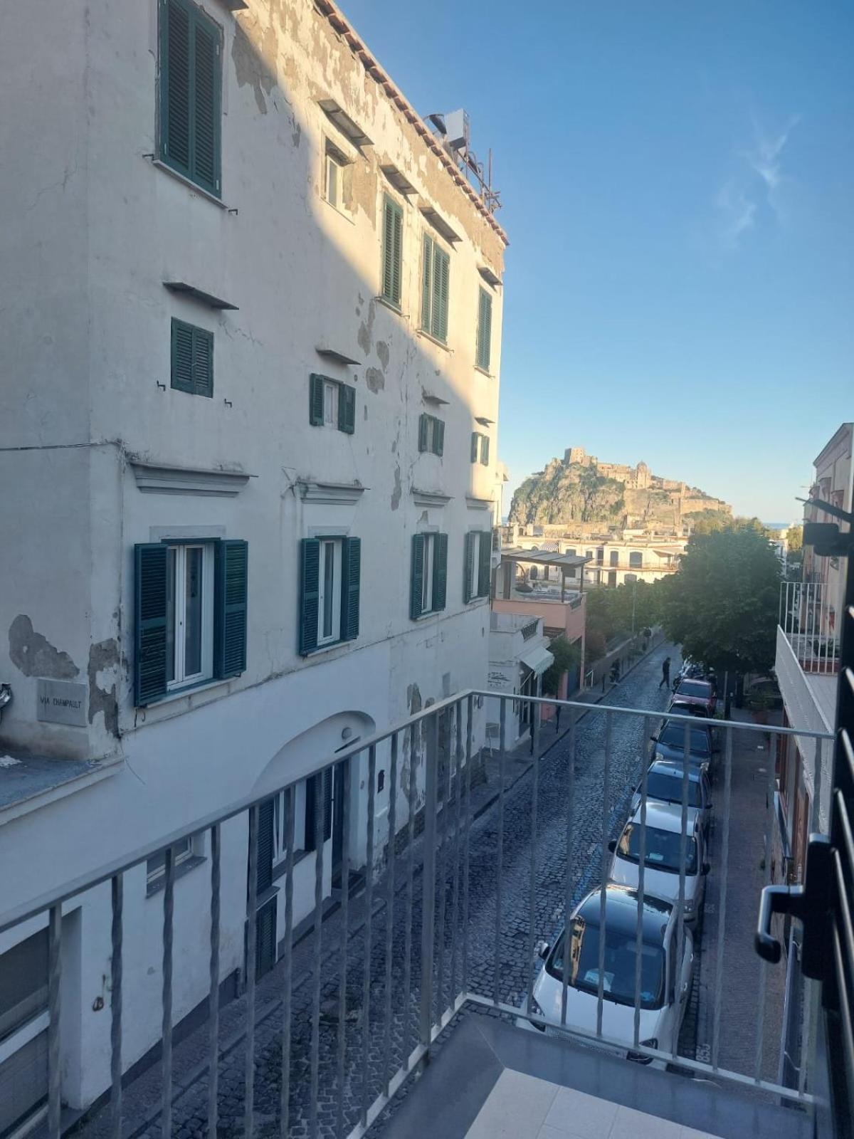 B&B A Due Passi Isquia Exterior foto